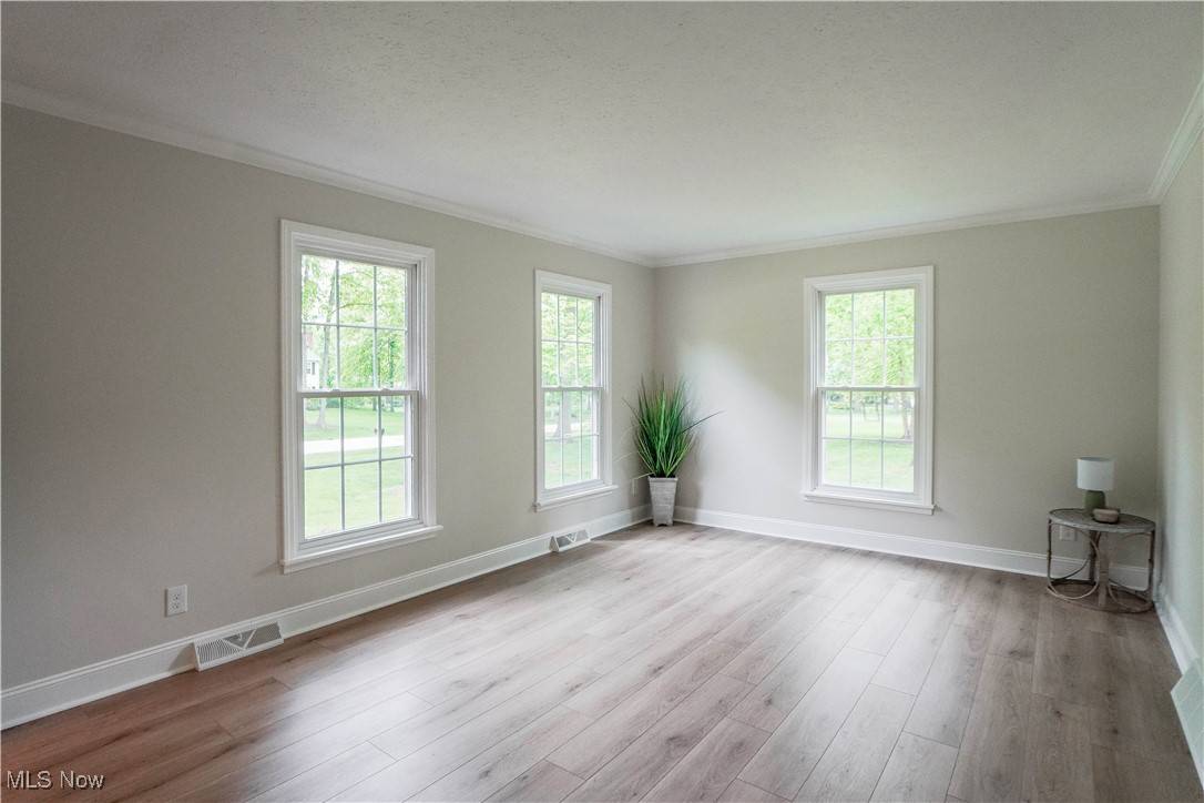 Hudson, OH 44236,7239 Huntington RD