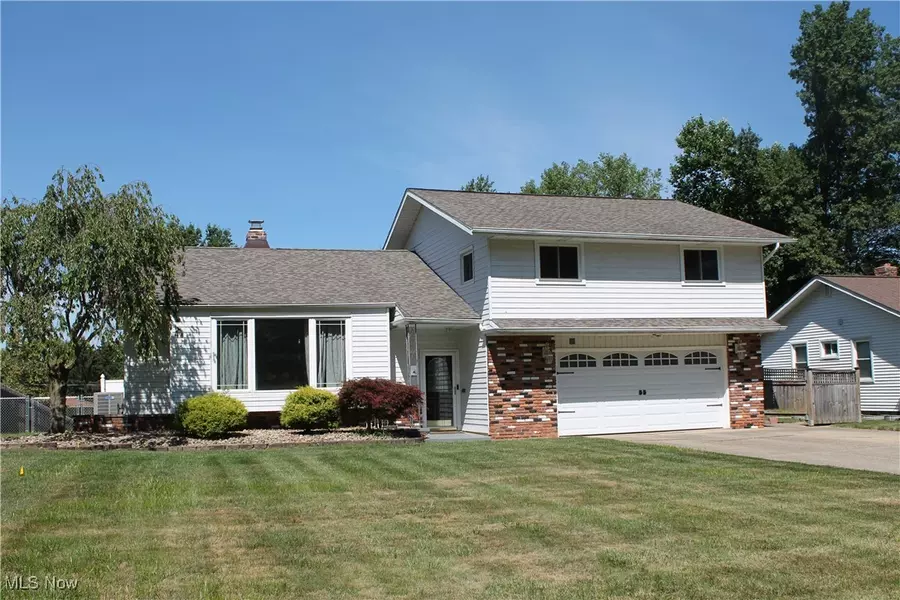 960 Barkston DR, Highland Heights, OH 44143