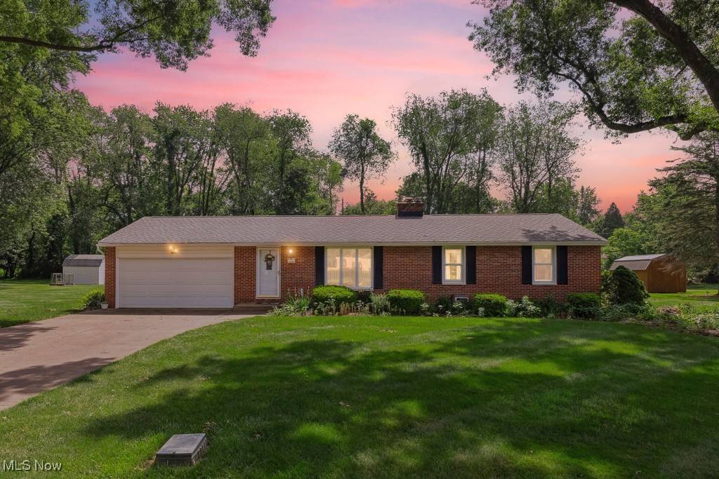 7612 Seel AVE NW, North Canton, OH 44720