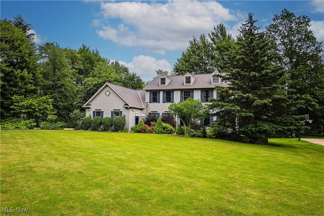 Brecksville, OH 44141,9841 Barr RD