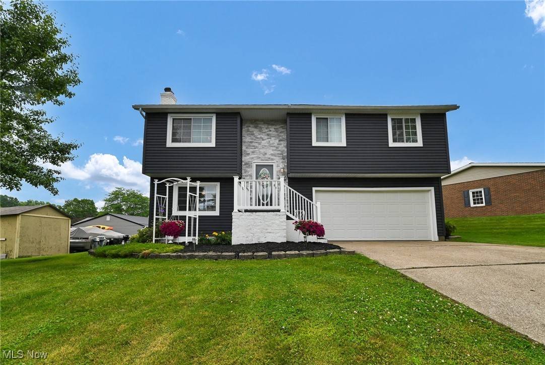 5665 Valerius ST SW, Navarre, OH 44662