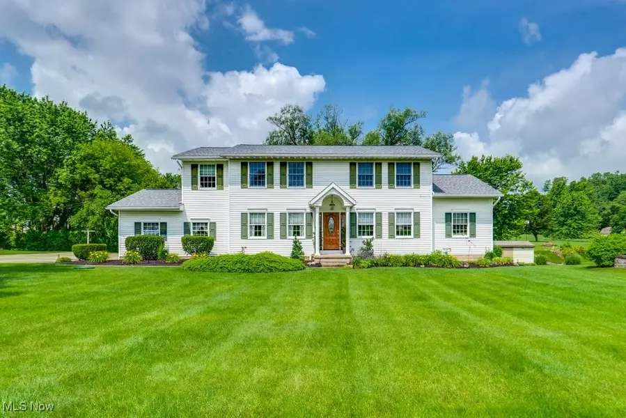 10321 Schlabach AVE NE, Hartville, OH 44632