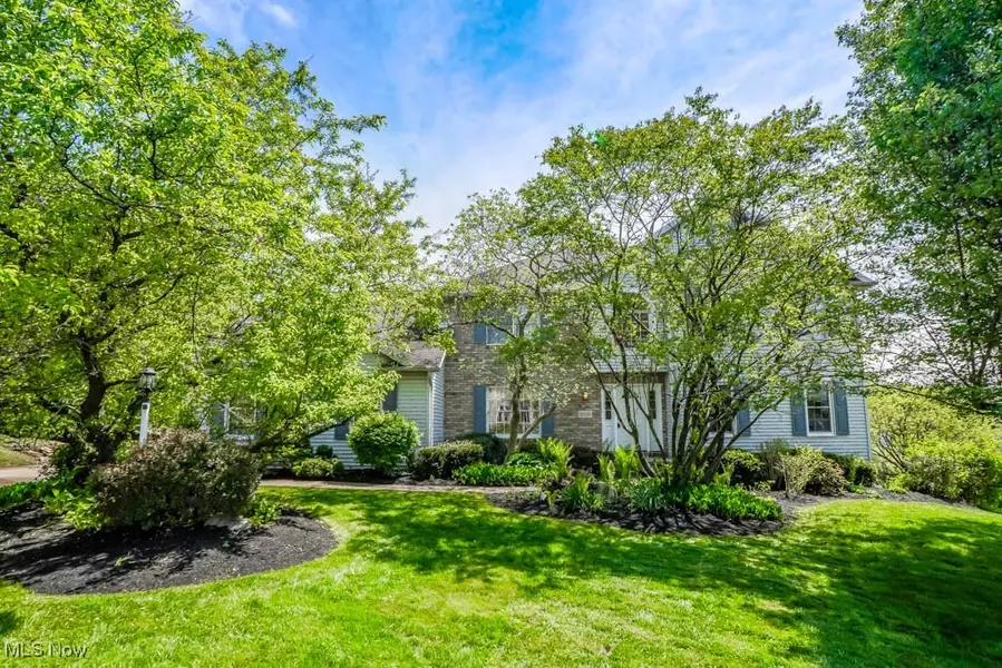 6202 Rockside CIR NW, Canton, OH 44718