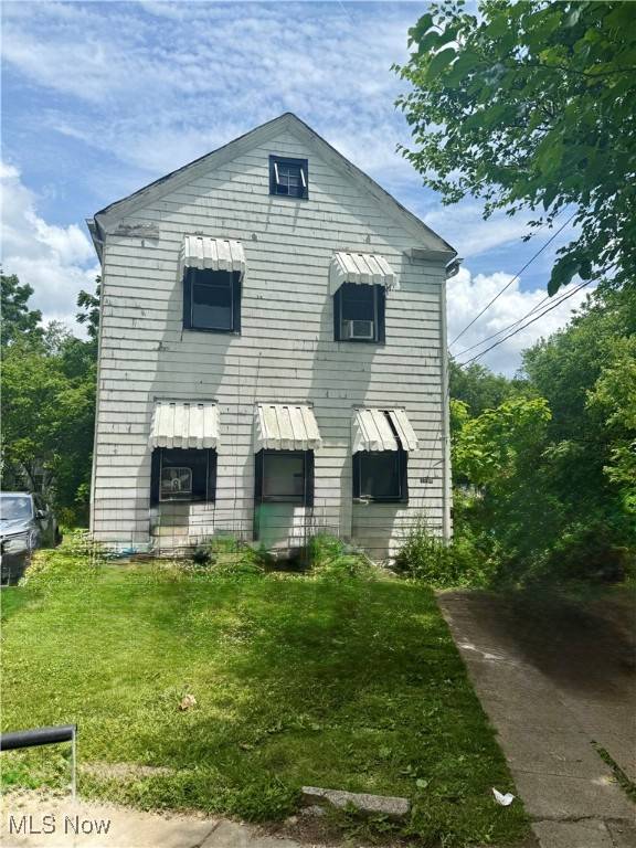 Cleveland, OH 44103,1176 E 61st ST