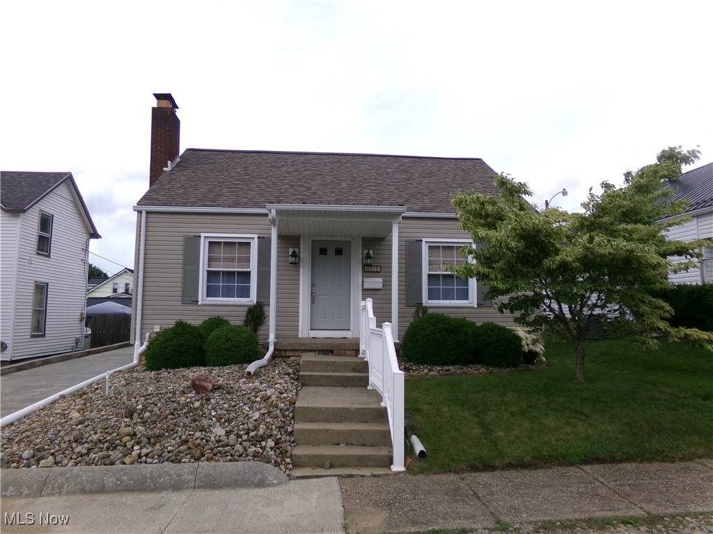 1612 Orange ST, Coshocton, OH 43812