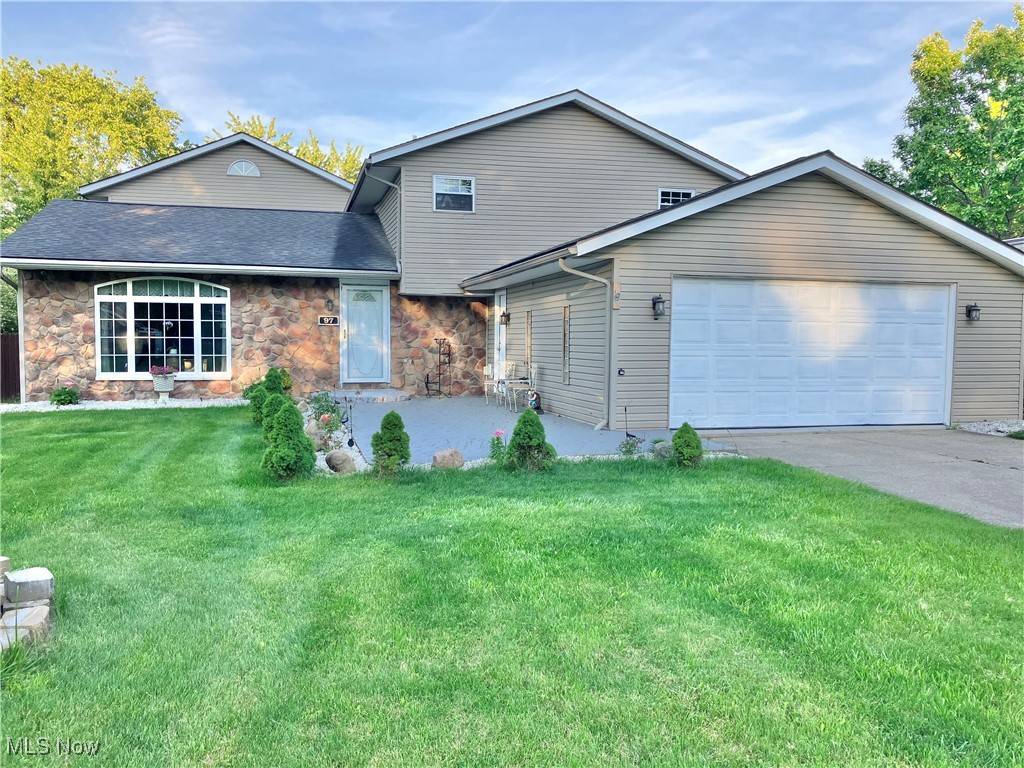 97 Weathervane LN, Brunswick, OH 44212