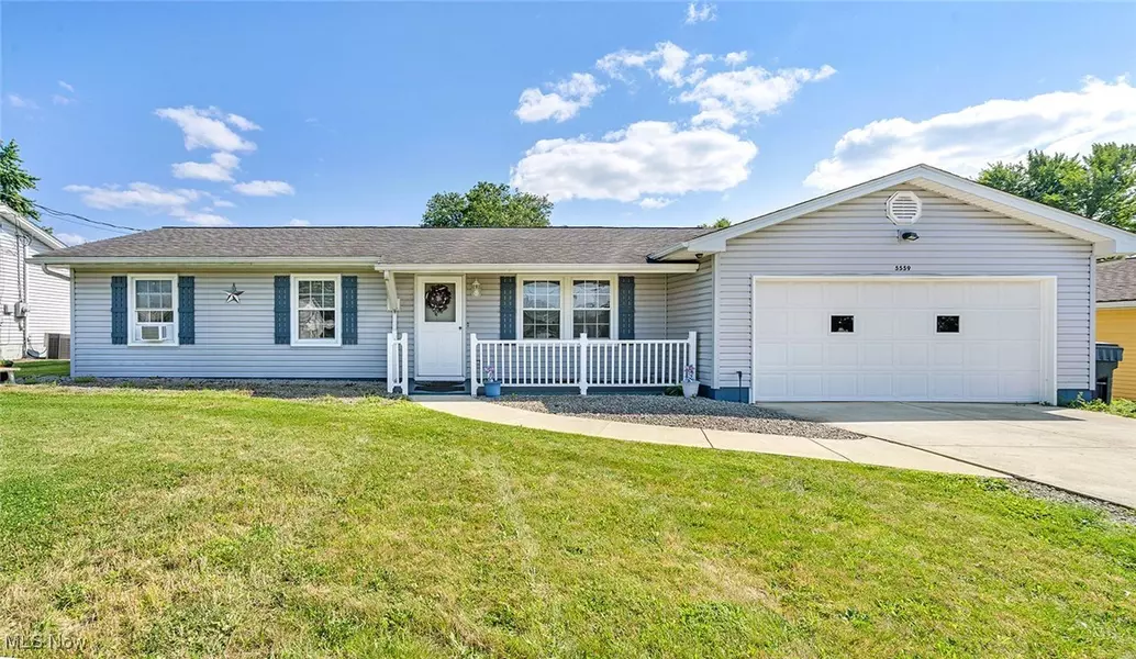 5559 London DR, Austintown, OH 44515