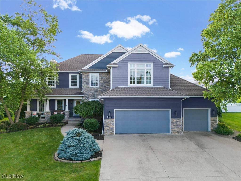 905 Braemar CIR, North Canton, OH 44720