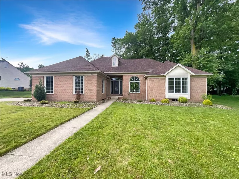 212 Ledge RD, Macedonia, OH 44056