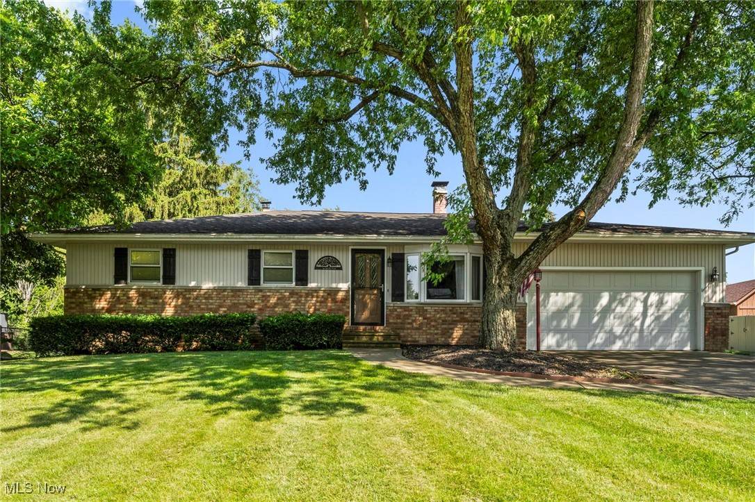 321 Autumn LN, Brunswick, OH 44212