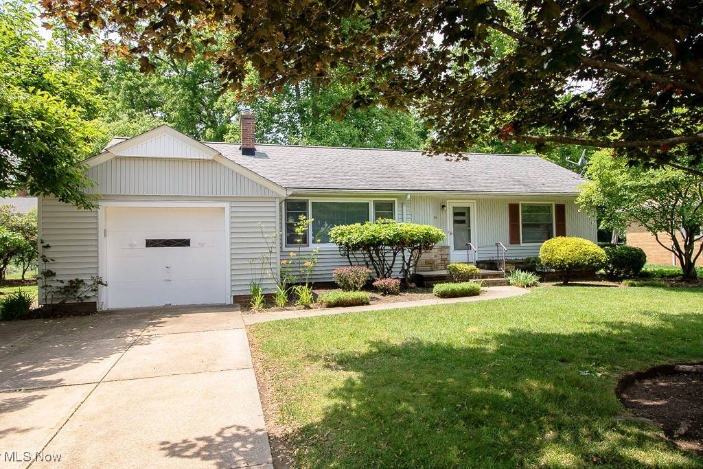 7550 Sharonlee DR, Mentor, OH 44060
