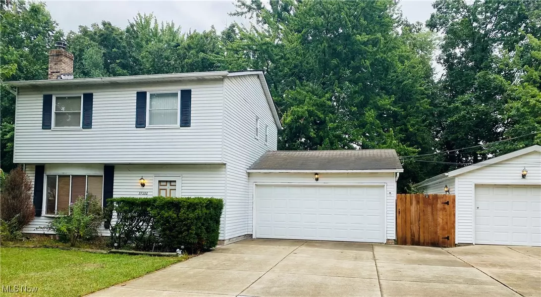 37220 Green DR, Eastlake, OH 44095