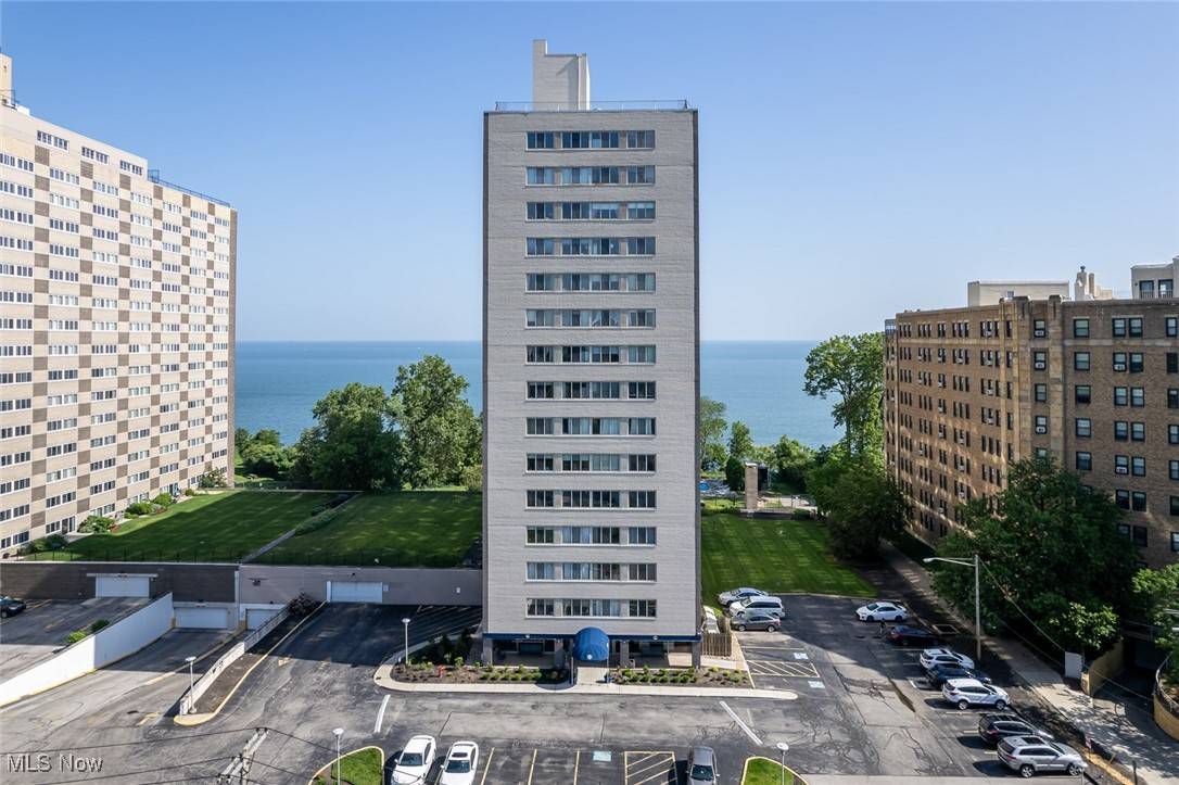 12520 Edgewater DR #1609, Lakewood, OH 44107