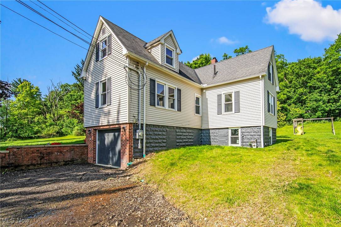Chardon, OH 44024,416 N Hambden ST