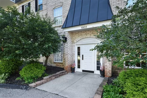 Westlake, OH 44145,1931 King James Pkwy #427