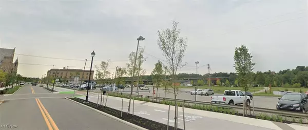 Youngstown, OH 44503,200-208 W Front ST