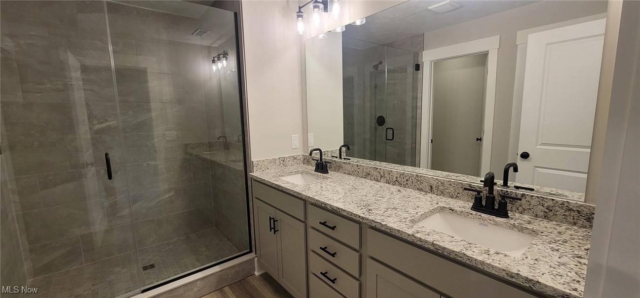 Westlake, OH 44145,4340 Palomar LN