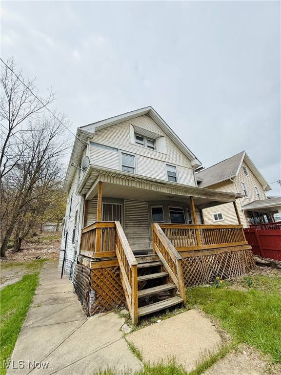 998 East AVE, Akron, OH 44307