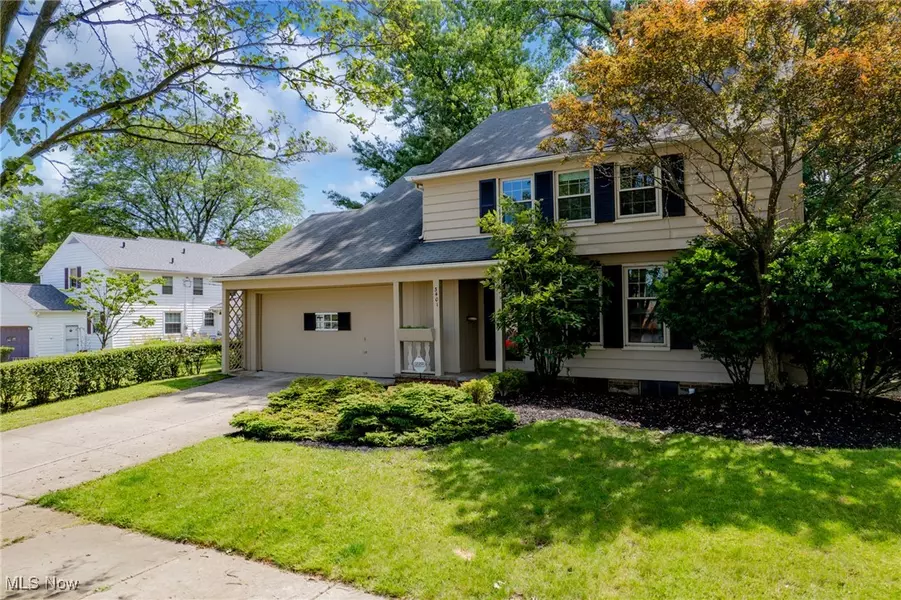 3401 Helen RD, Shaker Heights, OH 44122