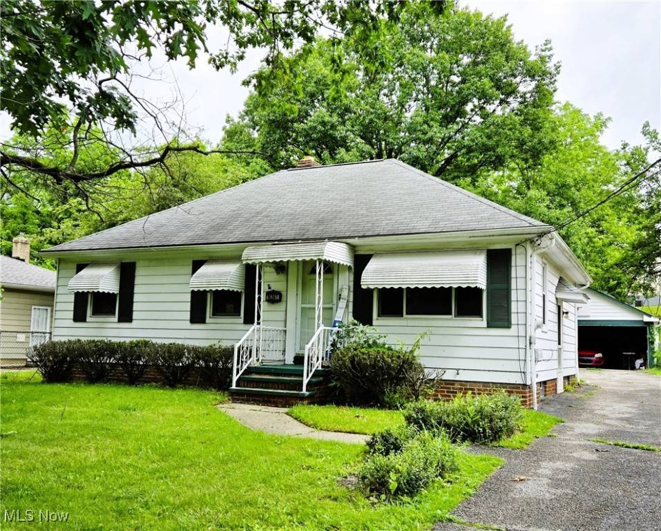 16241 Glenburn AVE, Maple Heights, OH 44128