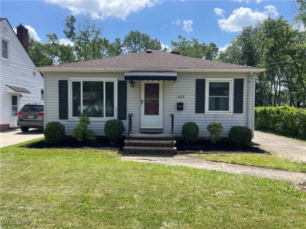11609 Lawndale DR, Parma Heights, OH 44130