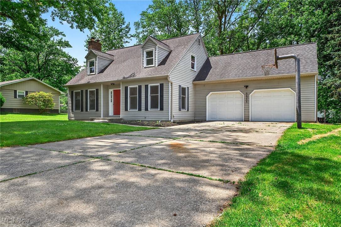 234 Summit ST, Wadsworth, OH 44281