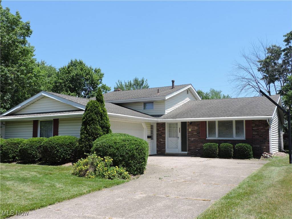 125 Northfield DR, Elyria, OH 44035