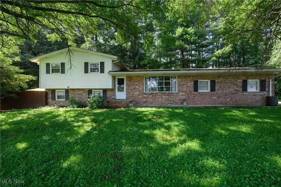 3030 55th ST NE, Canton, OH 44721