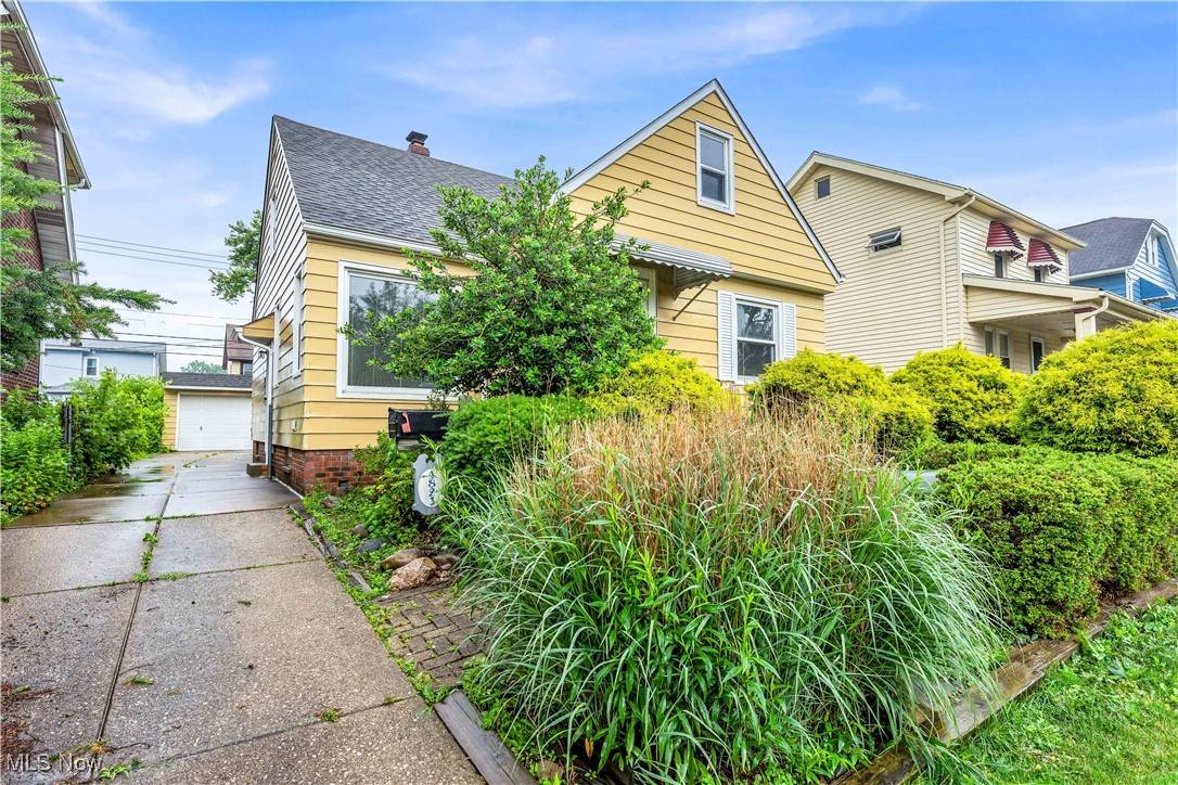 4821 E 84th ST, Garfield Heights, OH 44125
