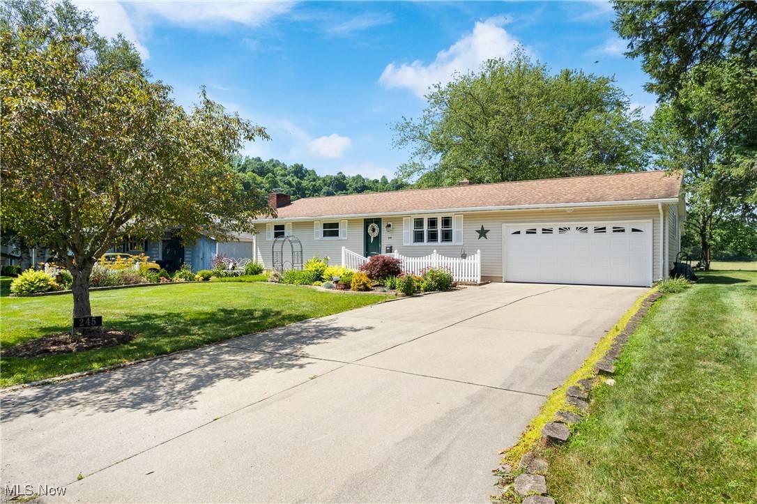 245 Hammersley DR SW, Tuscarawas, OH 44682