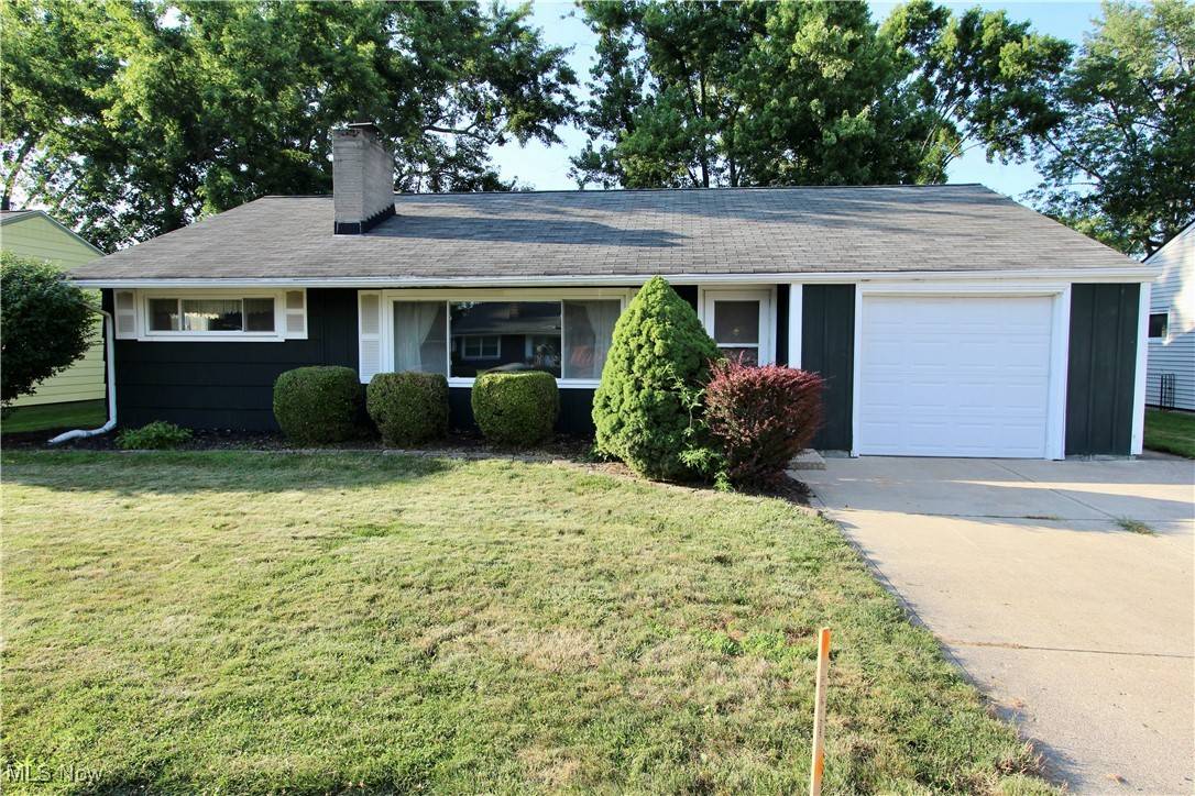 376 Girard DR, Berea, OH 44017
