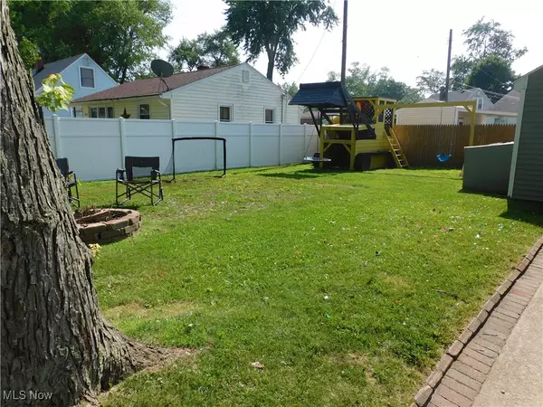 Ashtabula, OH 44004,2804 Avon BLVD