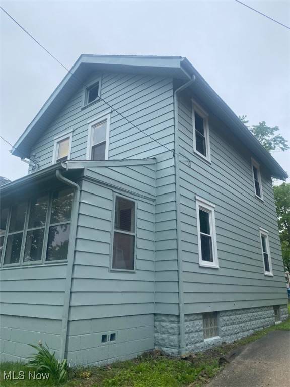 Akron, OH 44305,1371 Laffer AVE