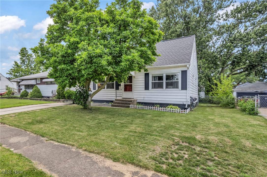 5244 W 150th ST, Brook Park, OH 44142