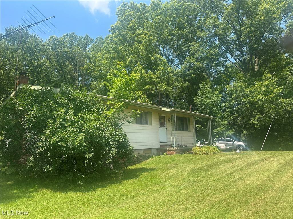 Columbia Station, OH 44028,9540 Root RD