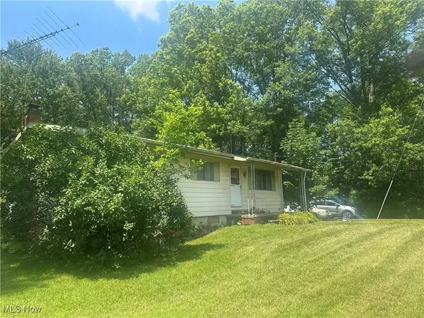 Columbia Station, OH 44028,9540 Root RD