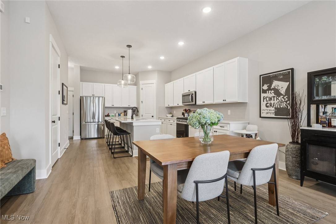 Westlake, OH 44145,4814 Mills Pointe WAY
