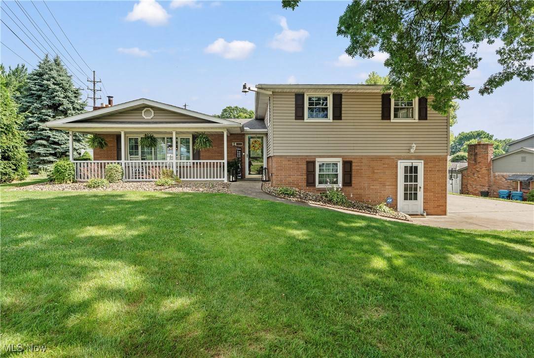 2615 Daffodil ST NE, Canton, OH 44705