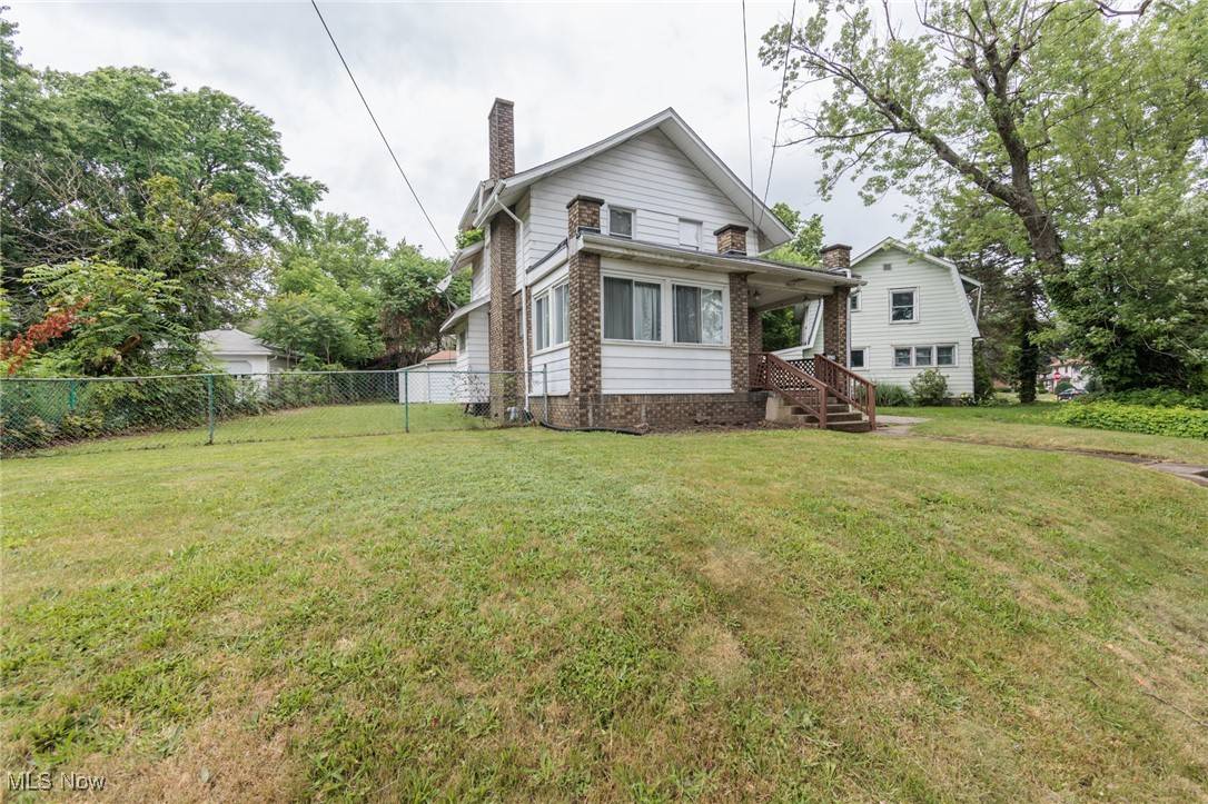 1617 Hillside TER, Akron, OH 44305