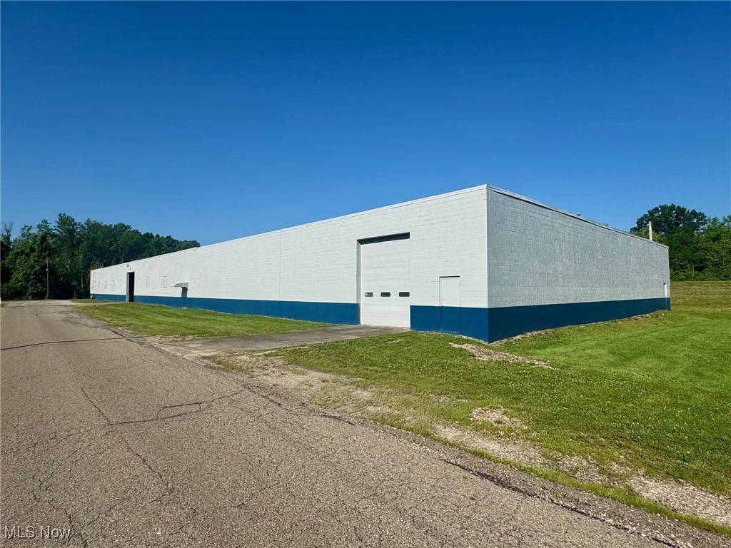 395, 425, 450 Cambridge ST, Cambridge, OH 43725