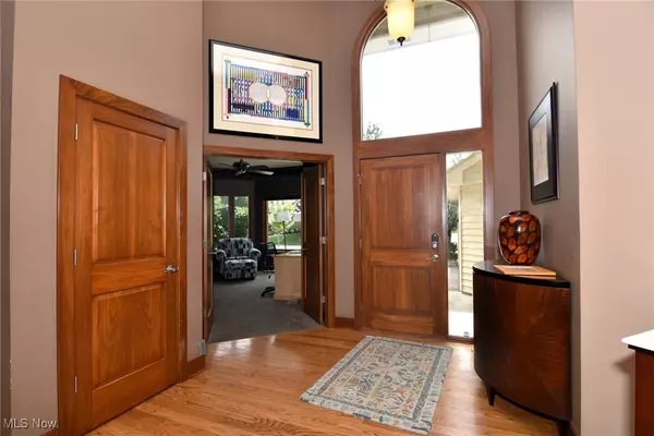 Beachwood, OH 44122,10 Hyde PARK