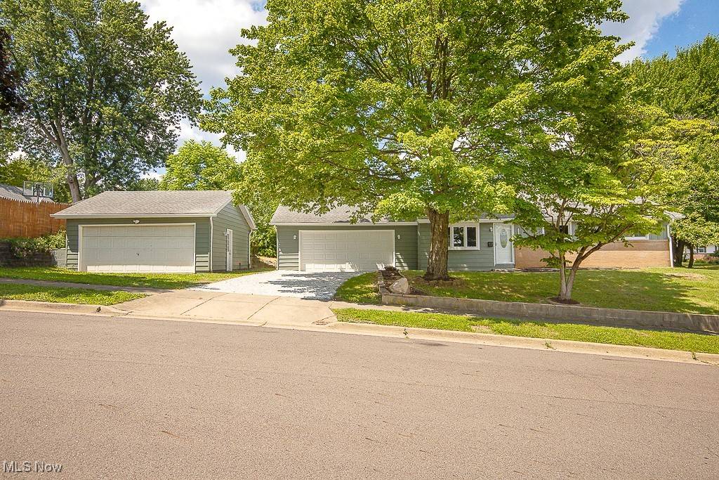 2355 Scotland DR, Akron, OH 44305