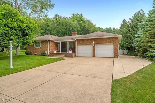 North Canton, OH 44720,7140 Lake O Springs AVE NW