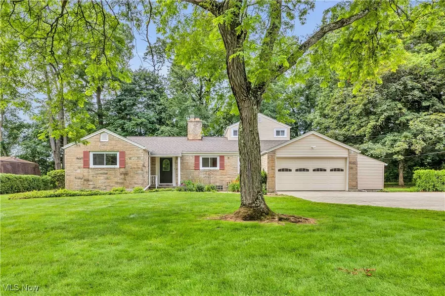 8918 Bramley DR, Independence, OH 44131
