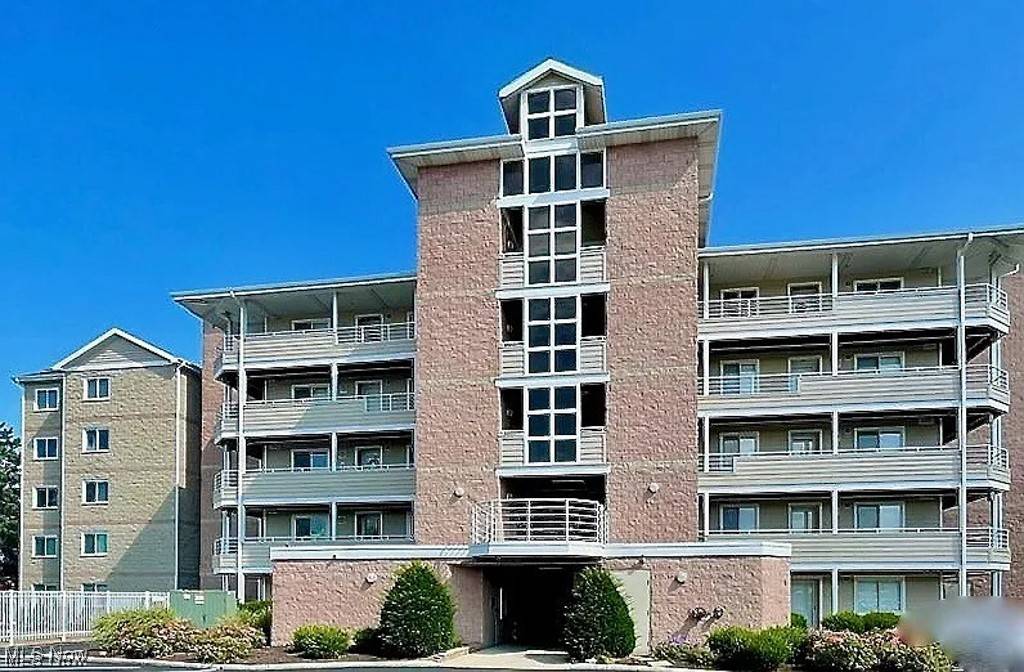 32 Marina Point DR, Sandusky, OH 44870