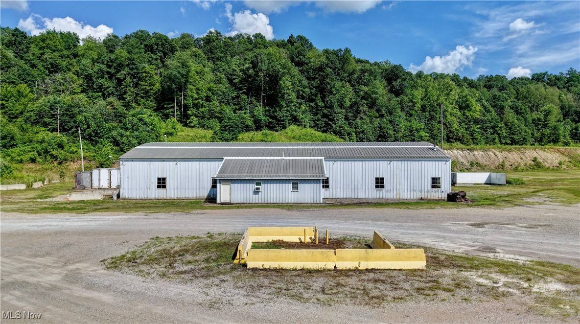 6515 State Route 36, Uhrichsville, OH 44683