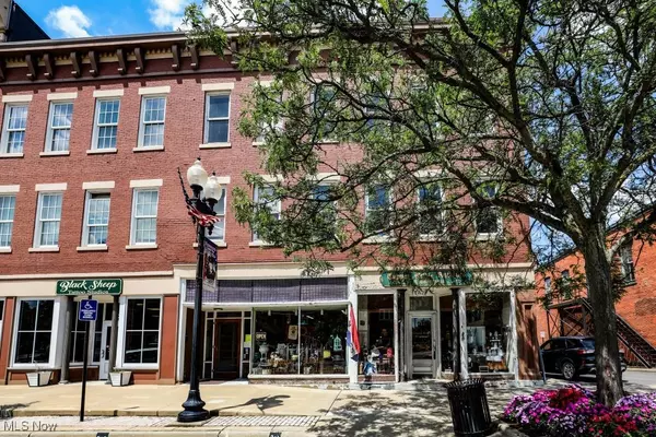 Ravenna, OH 44266,115-117 E Main ST