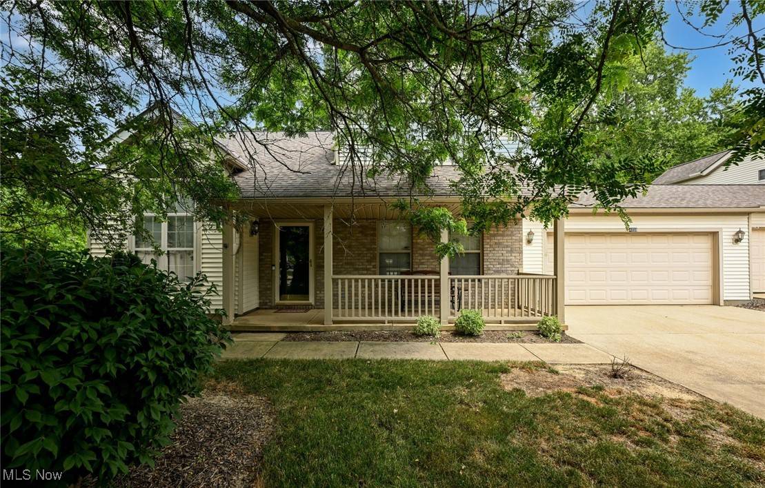 Stow, OH 44224,4059 Falconswalk CT #6