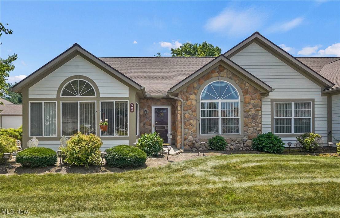 504 Crossings CIR, Tallmadge, OH 44278