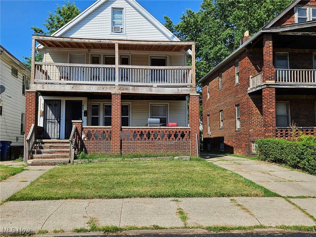 911 Royal RD, Cleveland, OH 44110